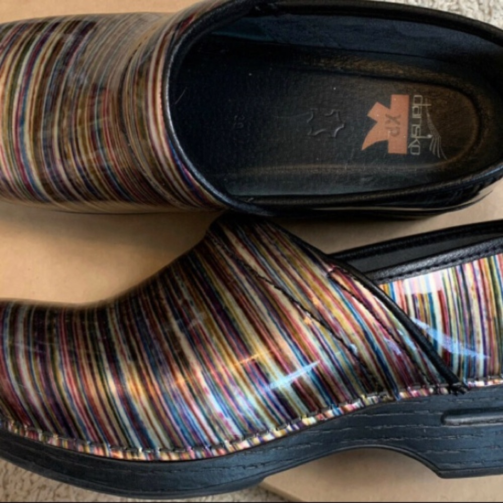 Dansko XP Patent Stripe Rainbow Clogs Size EU 38